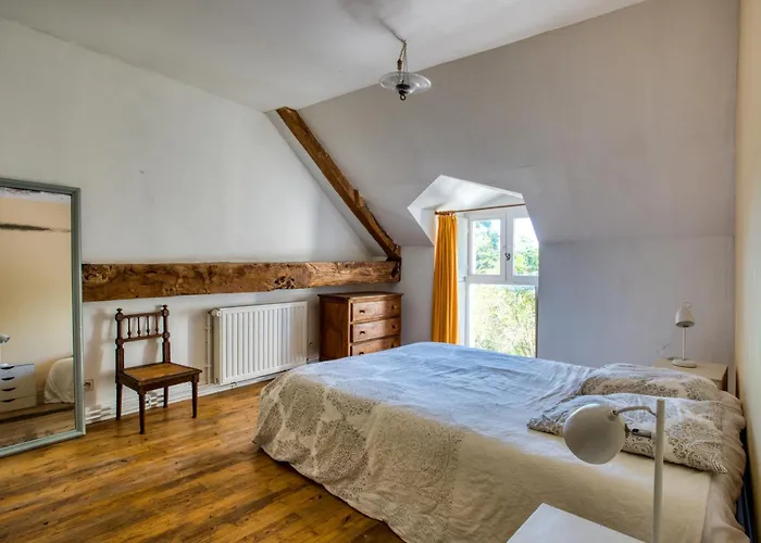 La Petite Cour * Mayac